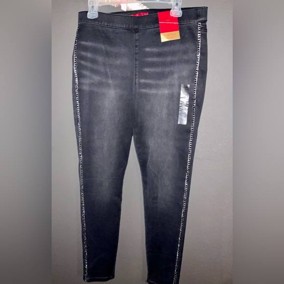 Jennifer Lopez Denim - NWT JENNIFER LOPEZ STRETCH PULL ON LEGGINGS